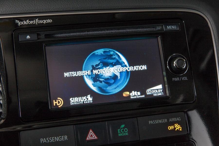  Mitsubishi Outlander 2014 года  (фото 49 из 136)